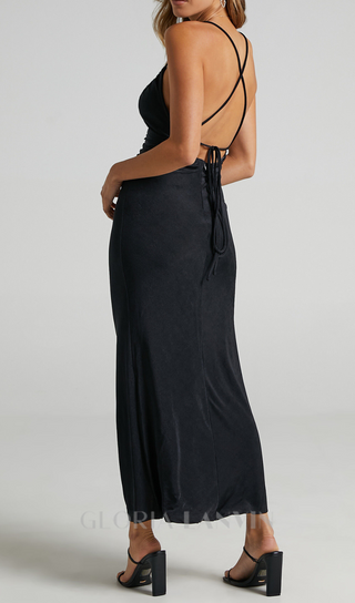 v-neckline pleated bodycon maxi dress in black