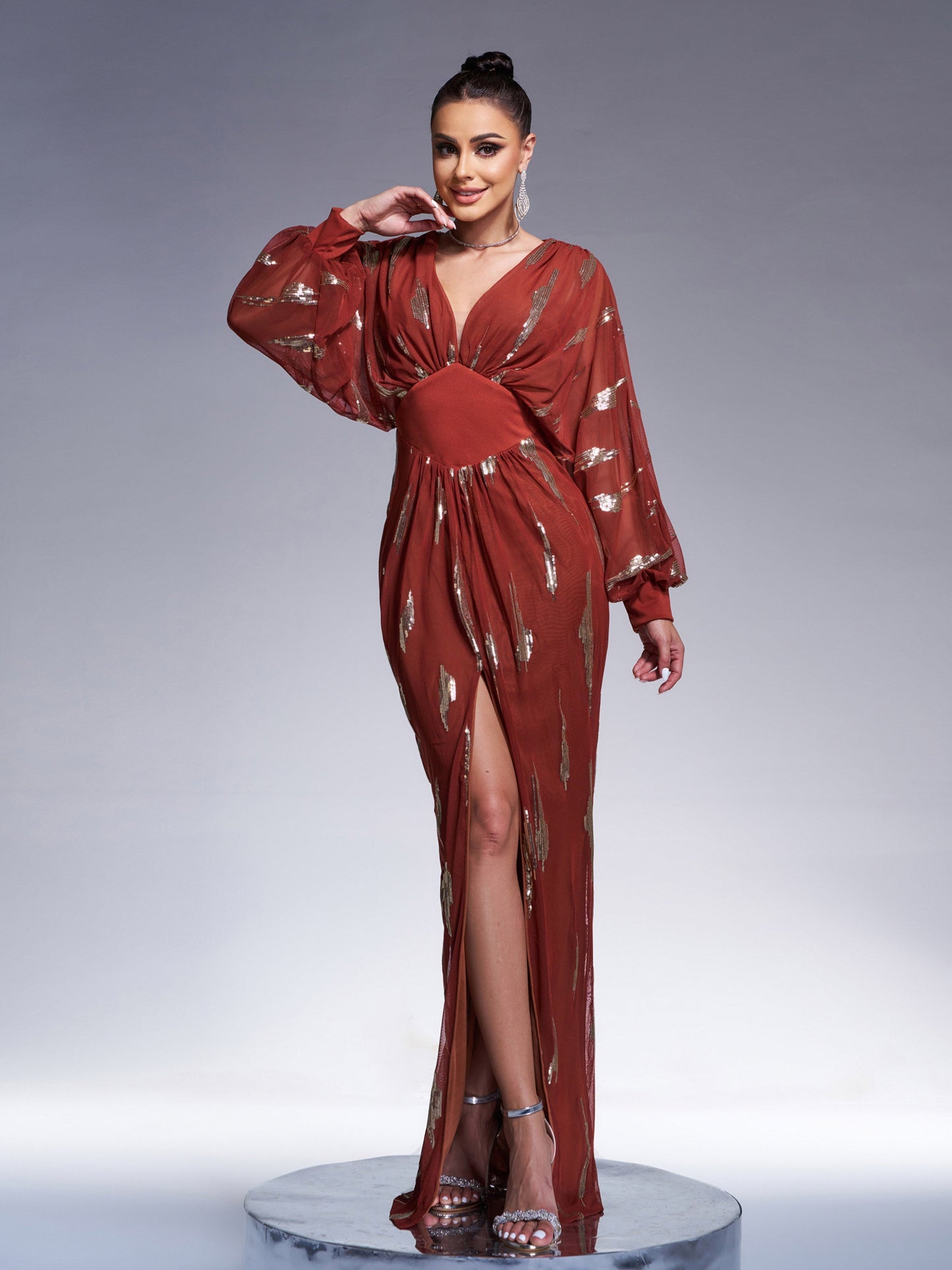 Robe de bal à sequins à manches lanternes