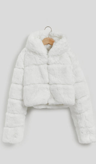 FAUX FUR HOODED COAT IN WHITE