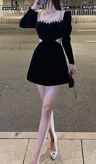 SQUARE NECK LONG SLEEVE VELVET MINI DRESS