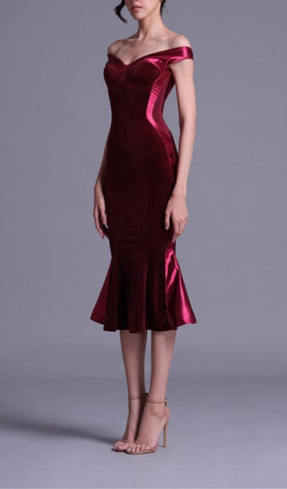 POLYESTER SPANDEX SATIN MIDI DRESS IN BURGUNDY