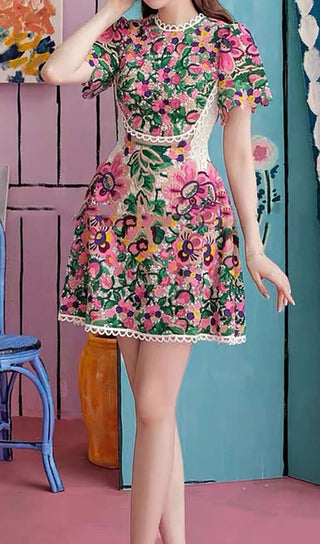 FLORAL-EMBROIDERED LACE DRESS IN LIPSTICK DRESS STYLE OF CB 