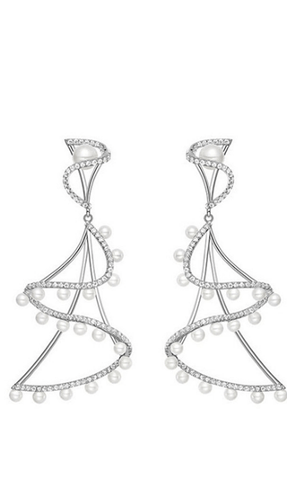 ROTATING BALLET PEARL EARRINGS