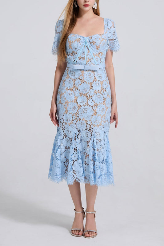 BLAUES MIDI-KLEID AUS SPITZE MIT eckigem Ausschnitt