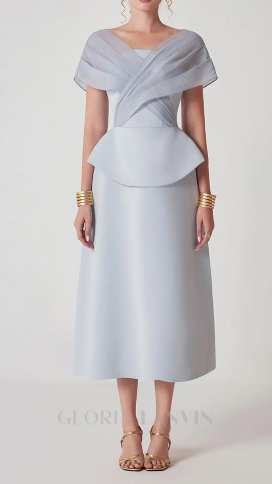 Hellgraues Midikleid mit Mesh-Patchwork-Muster