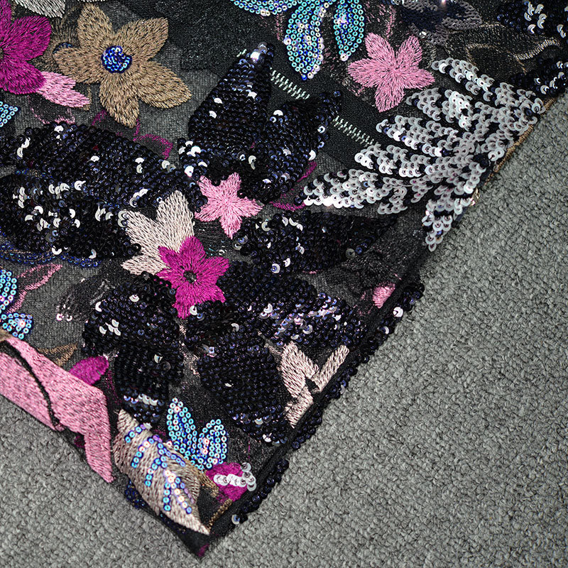 DAISY DAHLIA STICKEREI-TRÄGERLOSES MAXIKLEID