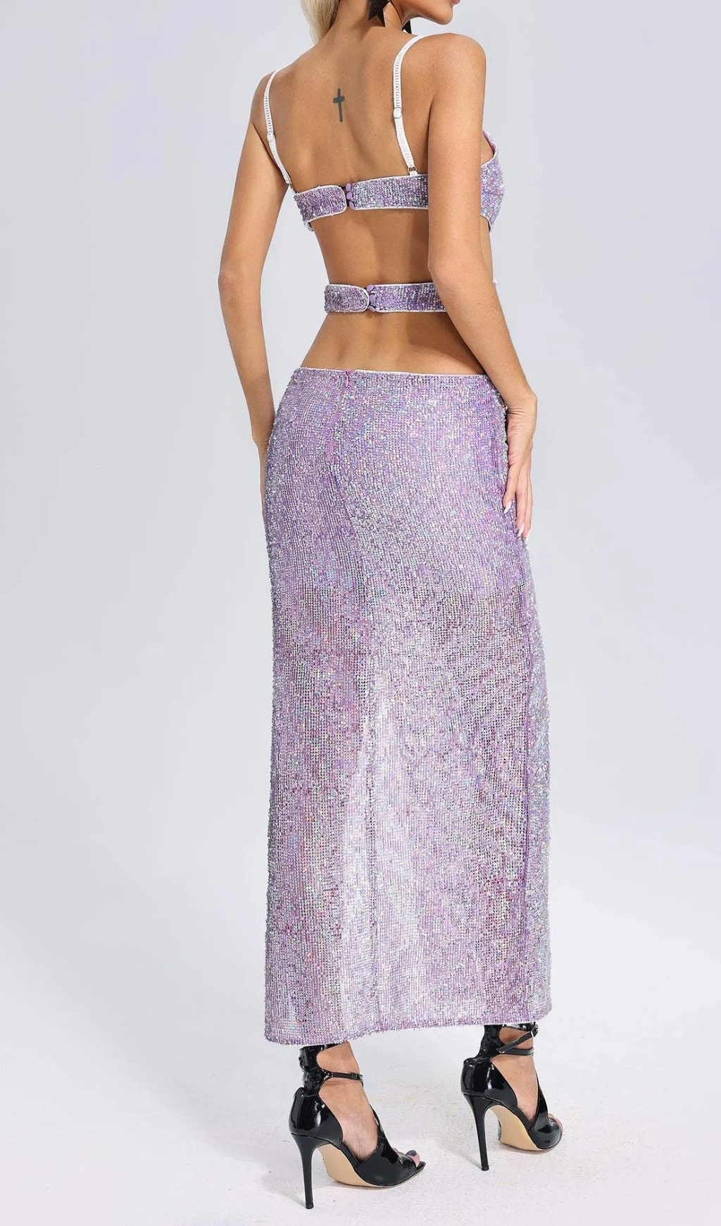 ROBE MIDI À PAILLETTES DÉCOUPÉES