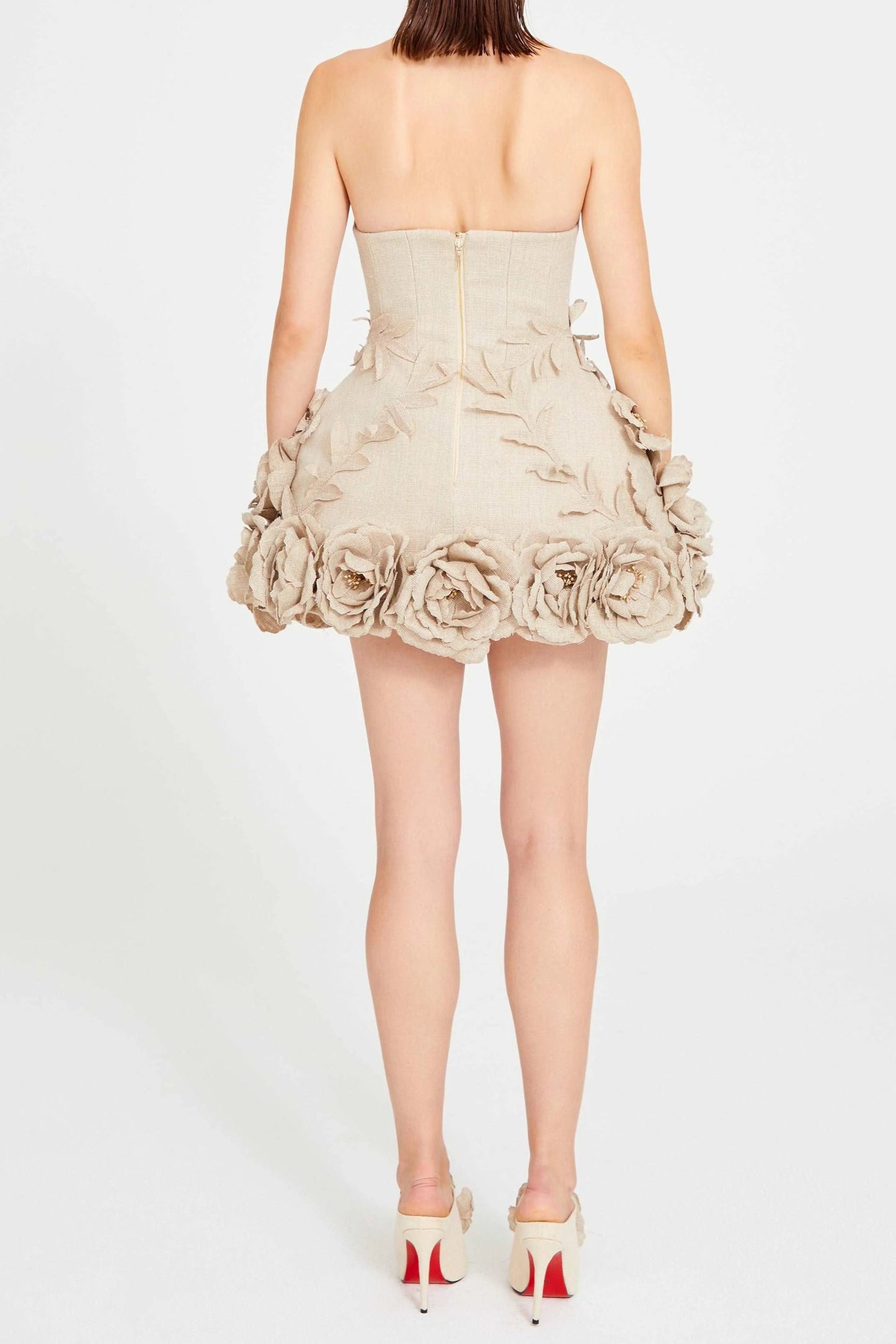 Robe courte Salomé beige en lin, corset à détails floraux