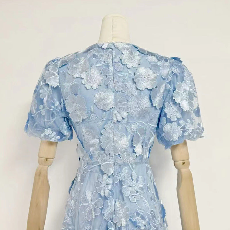 CHAYAN MINIKLEID MIT BLUMENSTICKEREI