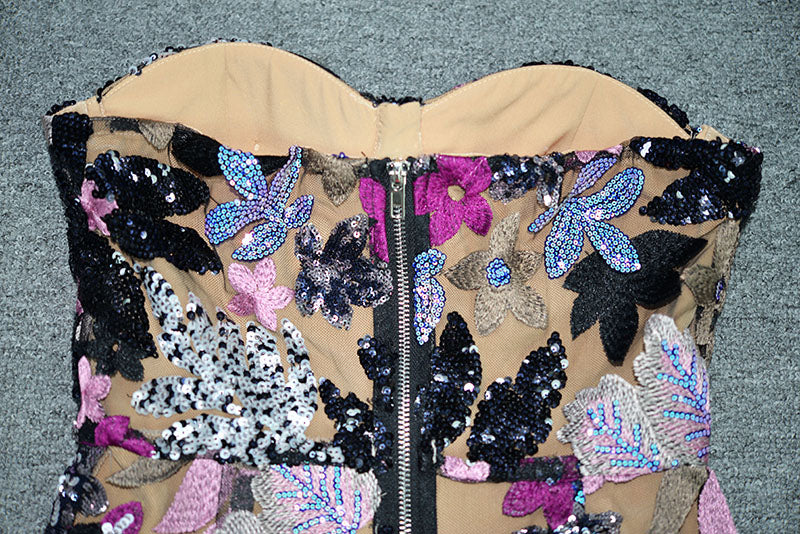 DAISY DAHLIA STICKEREI-TRÄGERLOSES MAXIKLEID