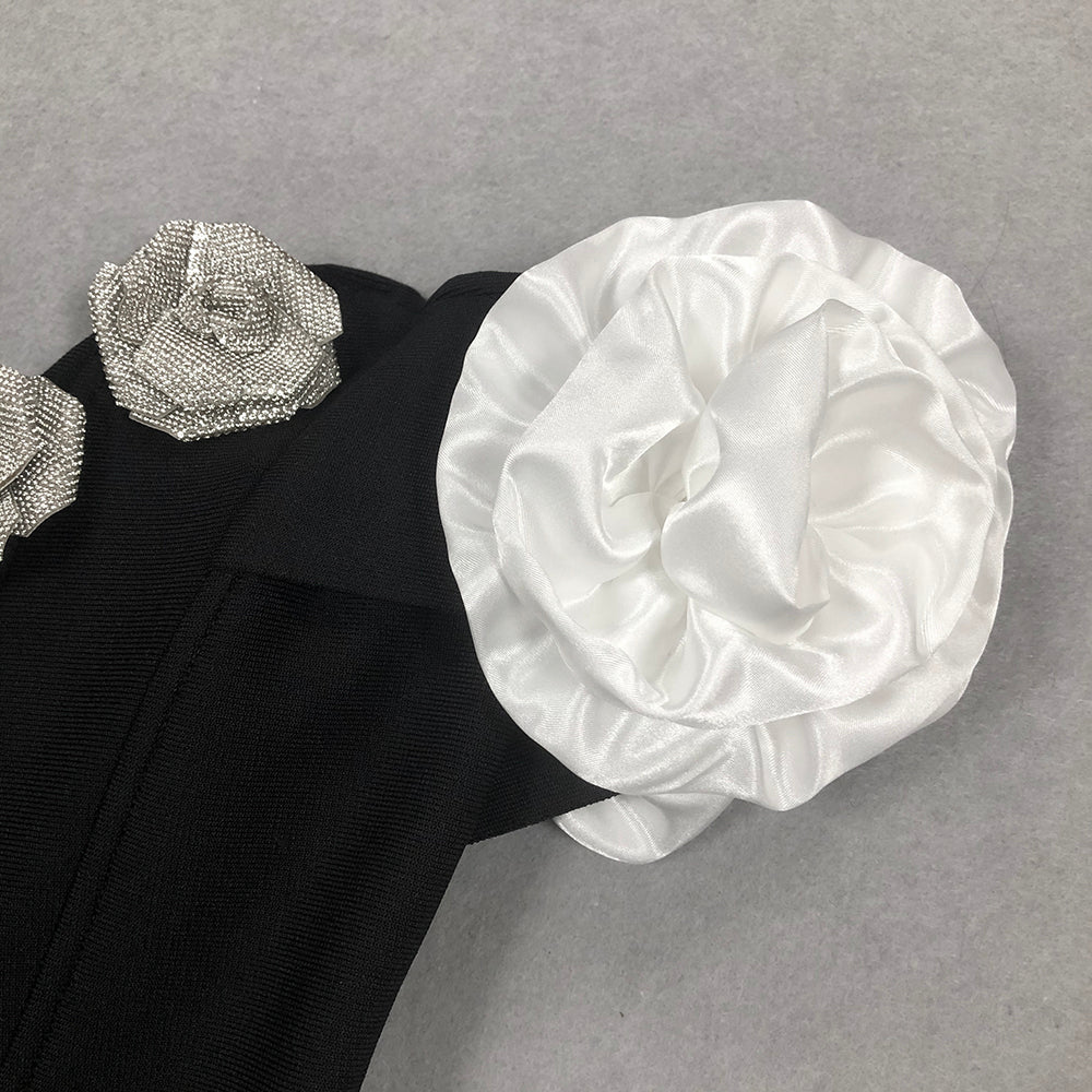 Robe longue moulante à épaules dénudées et fleurs 3D, style bandage, signée BEATRICE BLACK