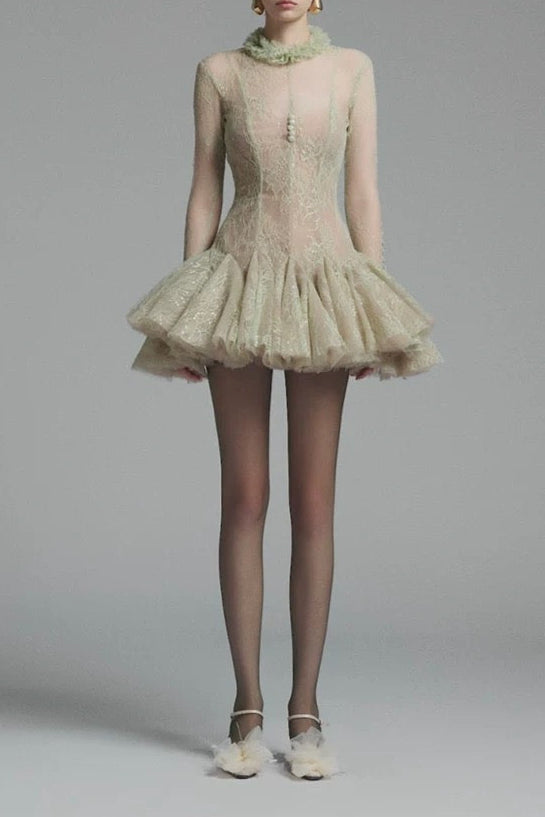 Grünes besticktes ausgestelltes Minikleid