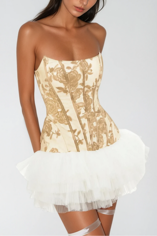 Beda trägerloses Minikleid mit Raffungen aus floralem Mesh in Gelb