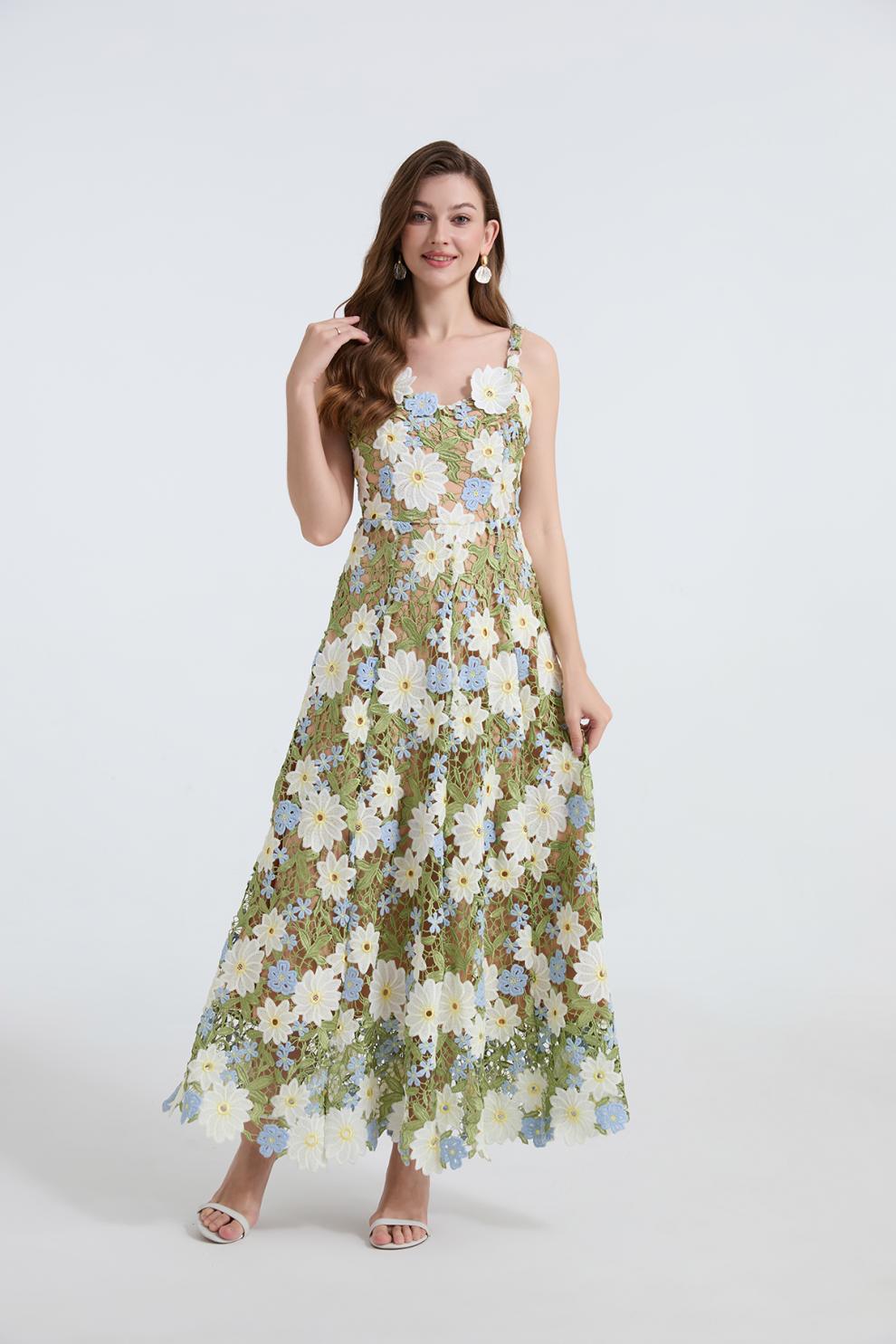 Celeste Maxikleid mit floralem Lochmuster in Grün