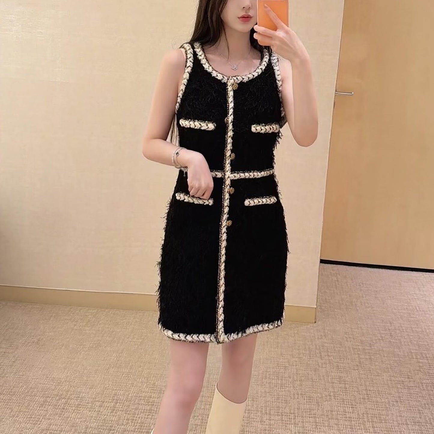 Wool Tweed sleeveless Short Dress in black