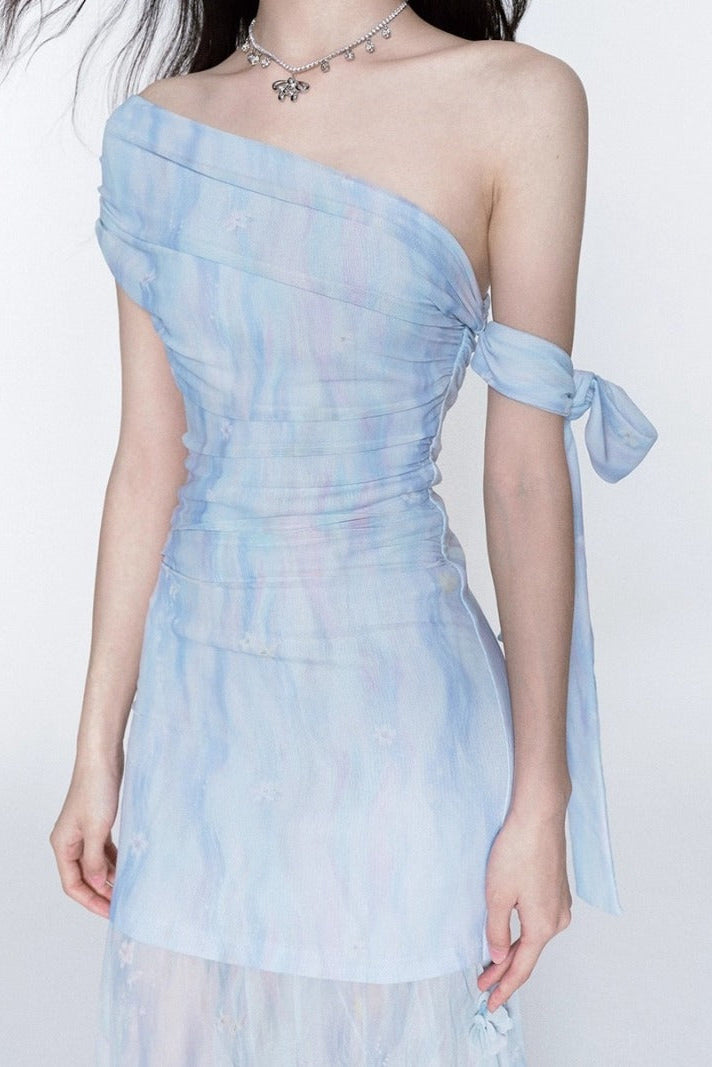 Rosalind One-Shoulder-Maxikleid mit Falten und schmaler Passform in Blau