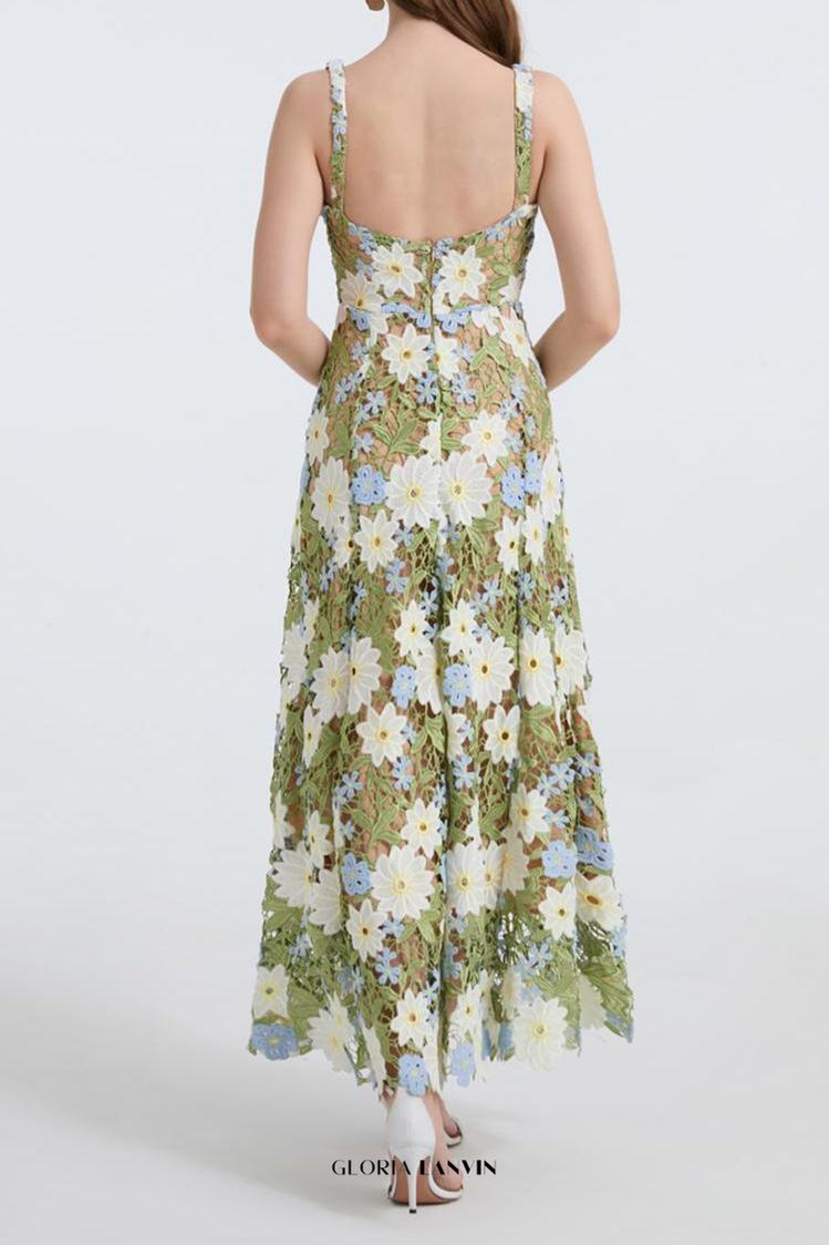 Celeste Maxikleid mit floralem Lochmuster in Grün