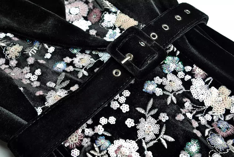 Schwarzes Pailletten-besticktes Samt-Midikleid