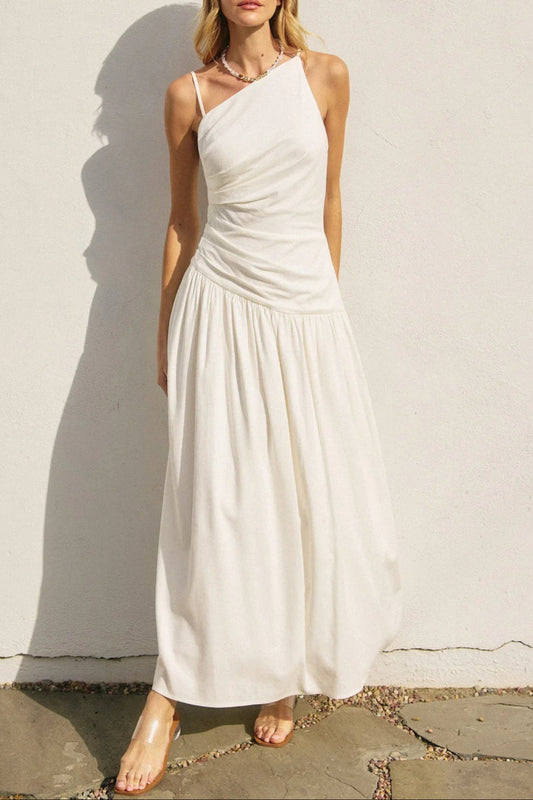 Weißes, heißes One-Shoulder-Maxikleid