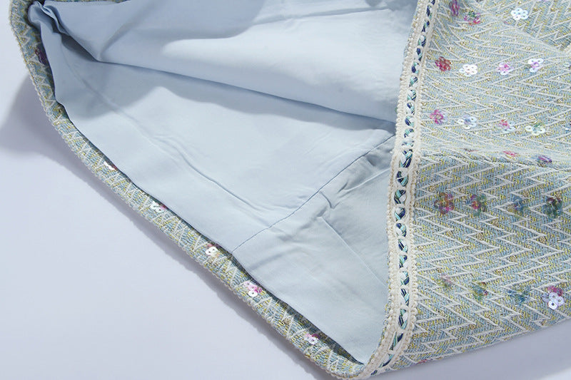 FLORALE TWEED-KNÖPFE-JACKE + MINIROCK