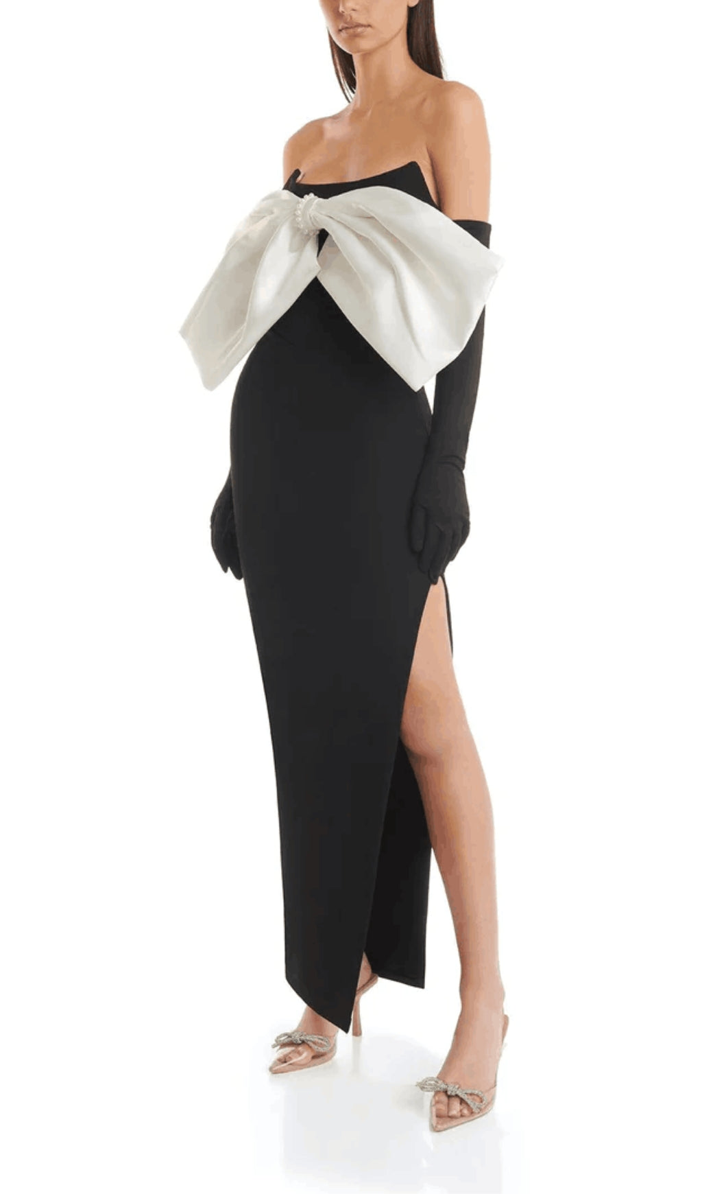 ROBE MAXI NOIRE À NŒUD BLANC